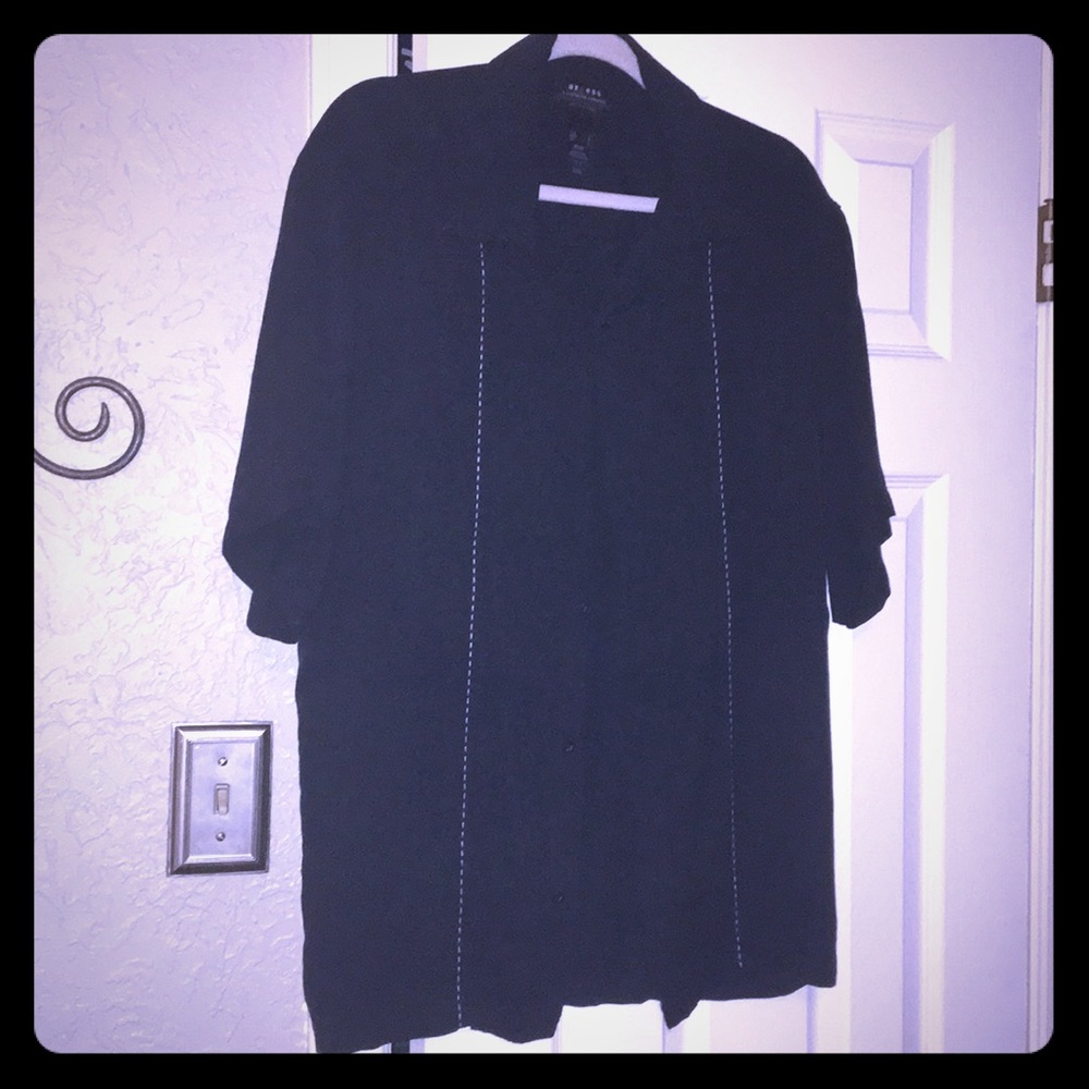 Axcess Black Short-Sleeve Dress Shirt with Subtle Stitch Detail